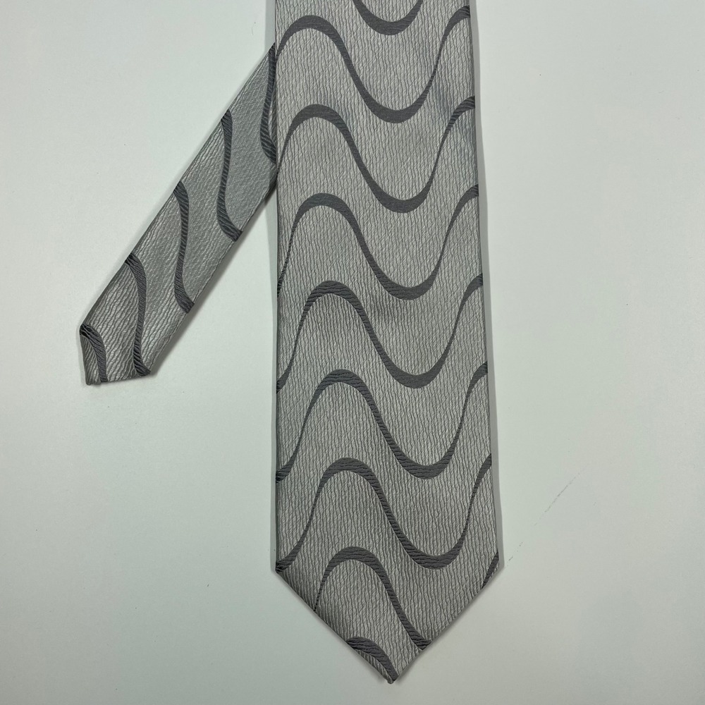 SPQR Silver Grey Necktie Wavy Pattern Silk Accessory Mens One Size